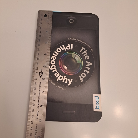 The Art of iPhoneography: A Guide to Mobile Creativity published 2011 - Picture 6 of 7